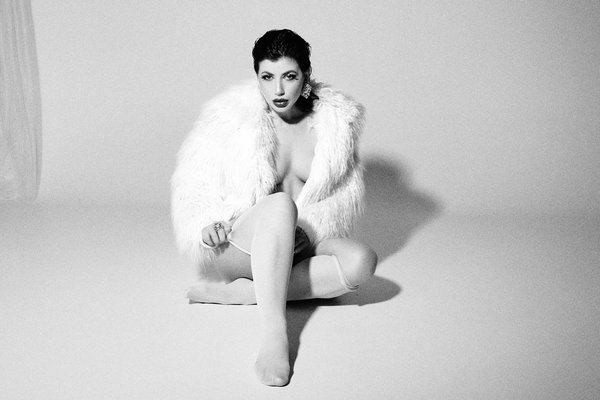 Elegant sterling silver earrings and rings: a style guide